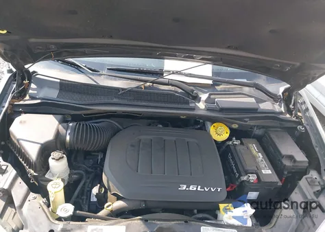 2017 Dodge Grand Caravan Sxt z USA, uszkodzony, nr VIN 2C4RDGCG1HR861296